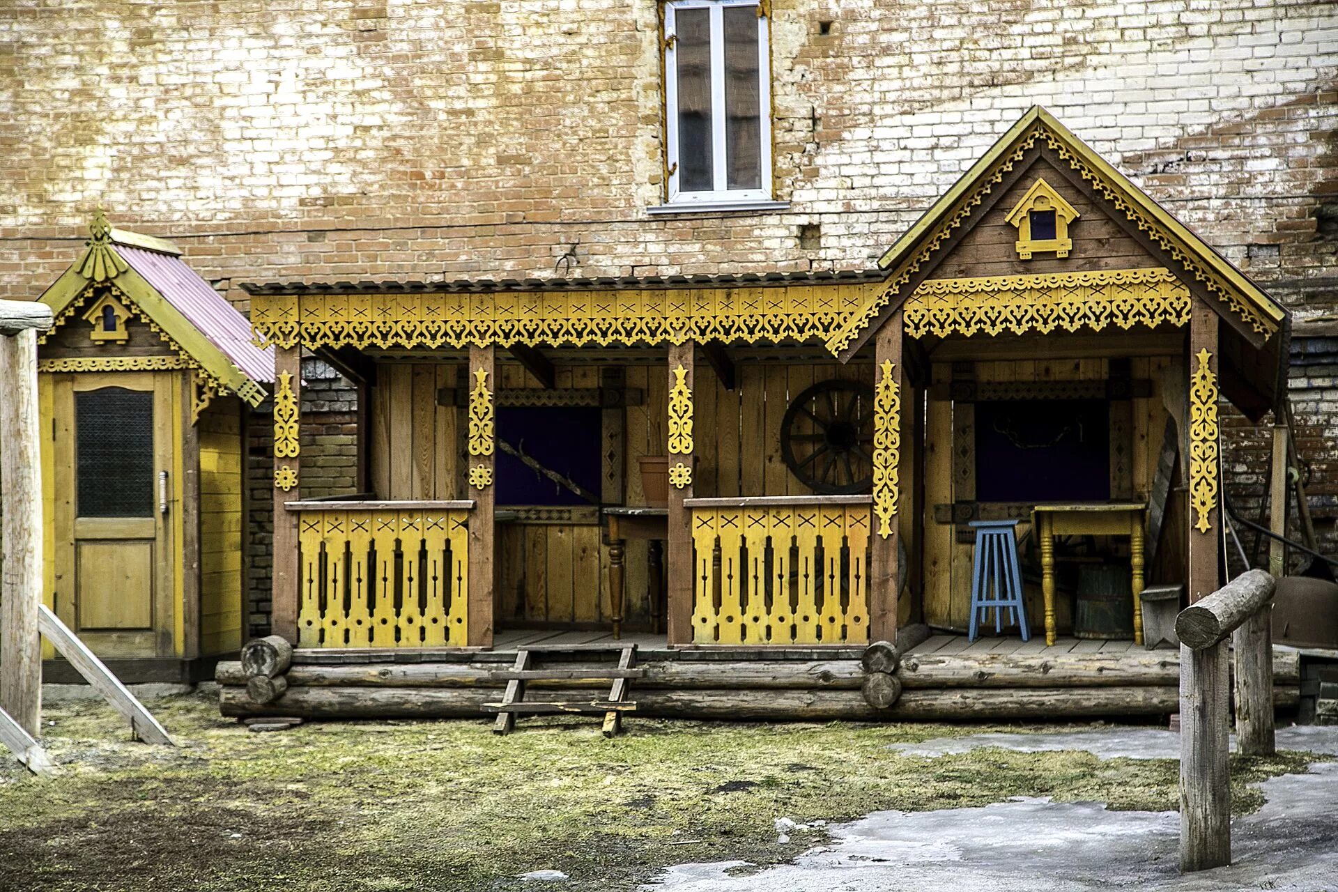 Крыльцо деревня. Донской курень резные крылечки. усадьба «русская изба» (с.тагильское). купеческий дом с крыльцом. русская изба мариинск.