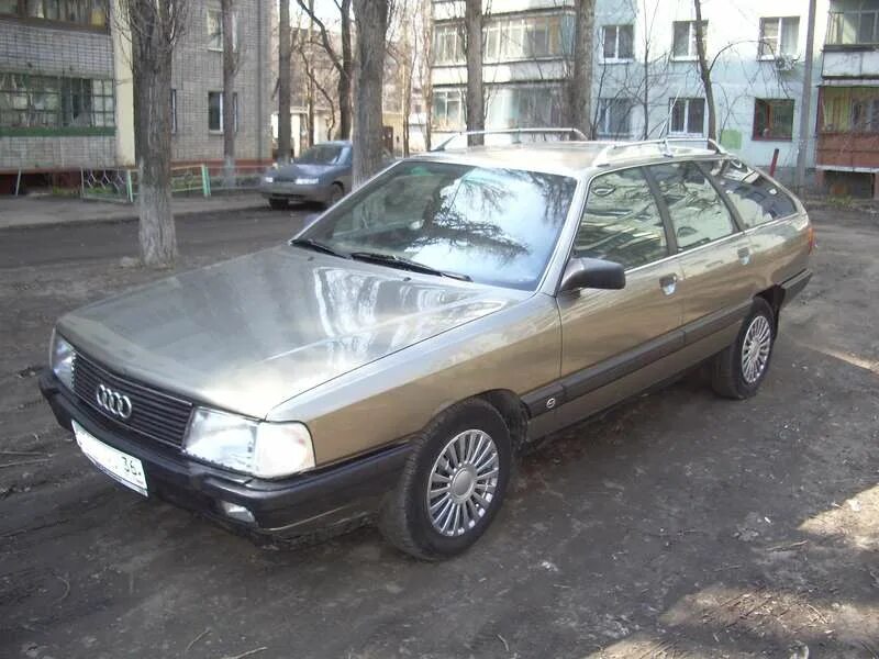Январь на audi coupe. Audi 100 c3 красная. Ауди 100 переходка. Ауди 100 44. Ауди 100 1990.