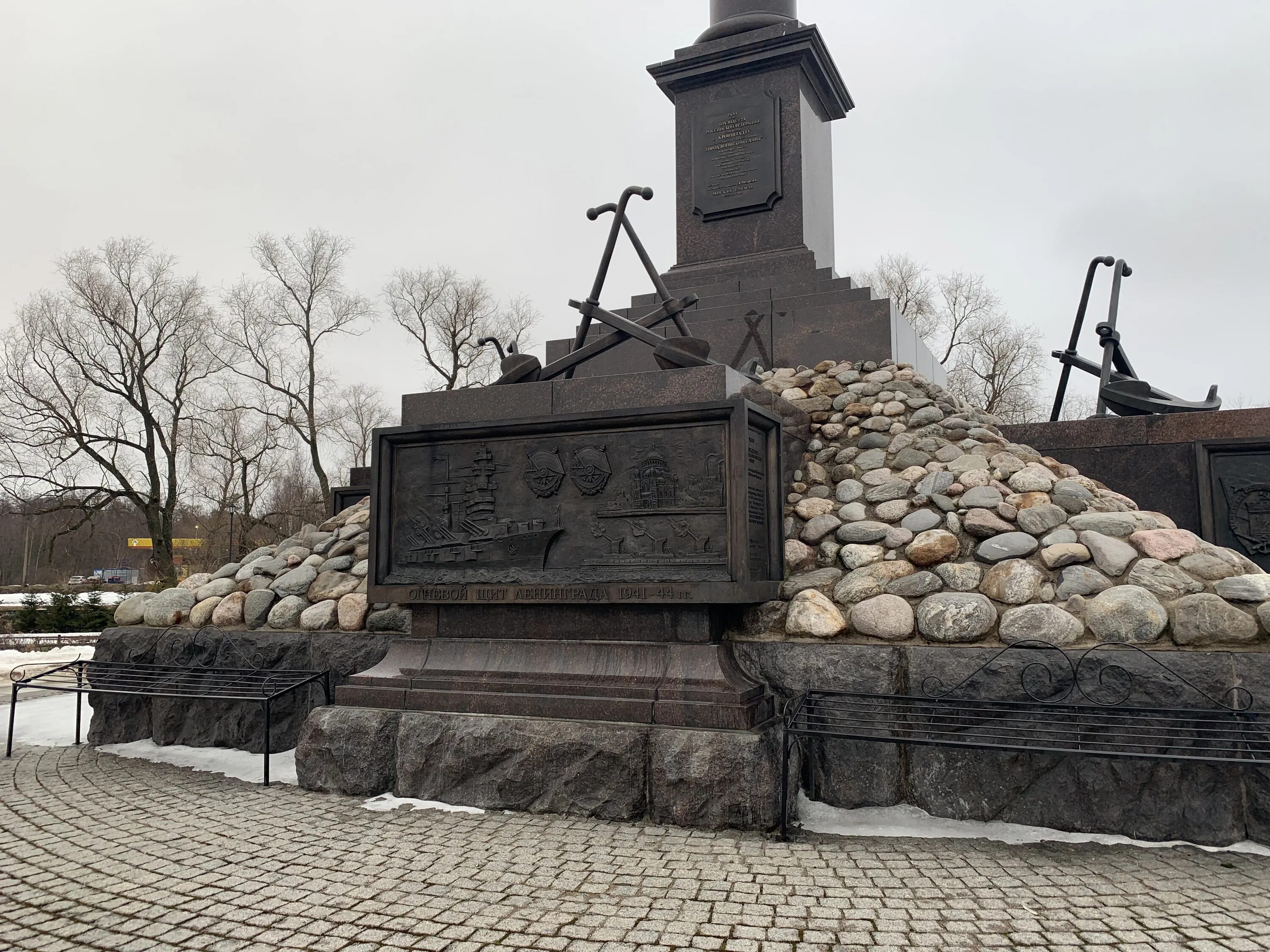 Кронштадт город герой. Кронштадт стела воинской славы. мемориал воинской славы в кронштадте. кронштадт город воинской морской славы.