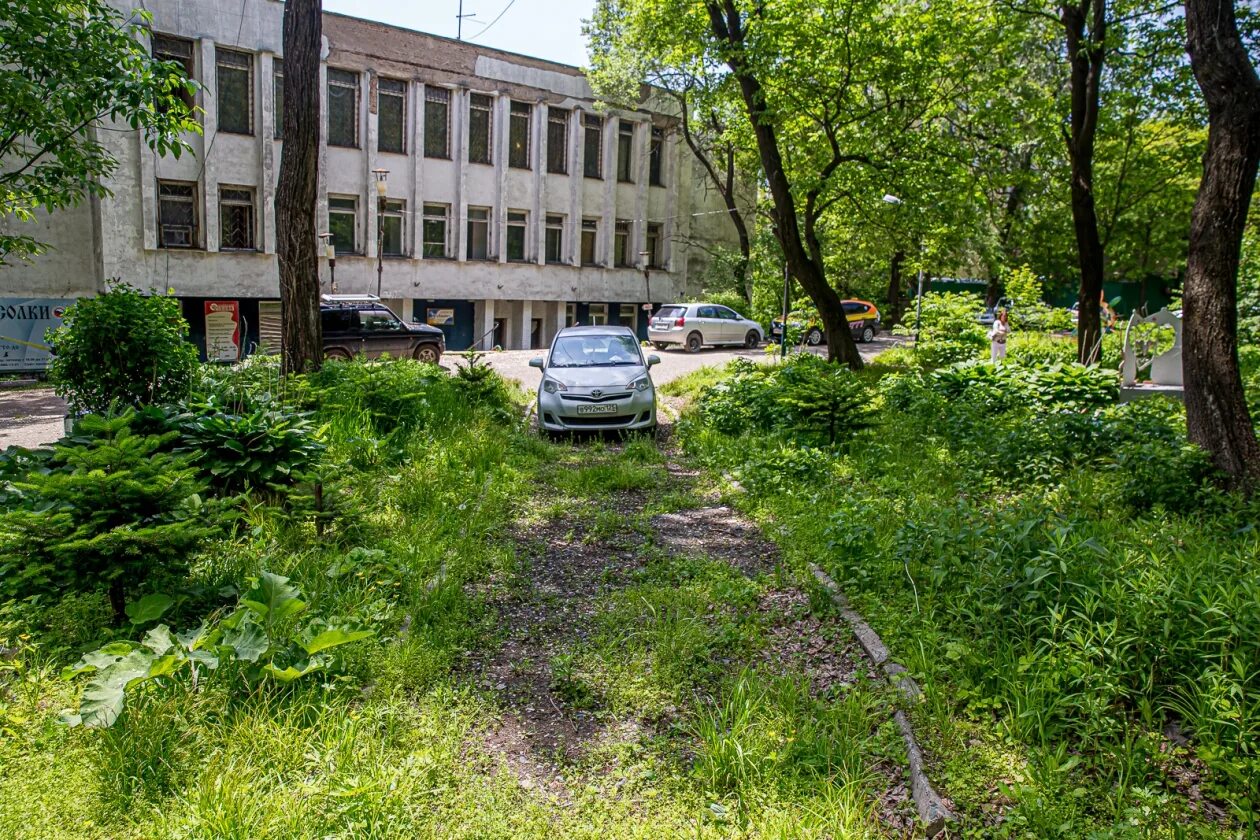 Двенадцатиэтажное здание. Москва, большой матросский пер. Матросский клуб владивосток. Матосская1я владивосток. Матросская тишина улица.