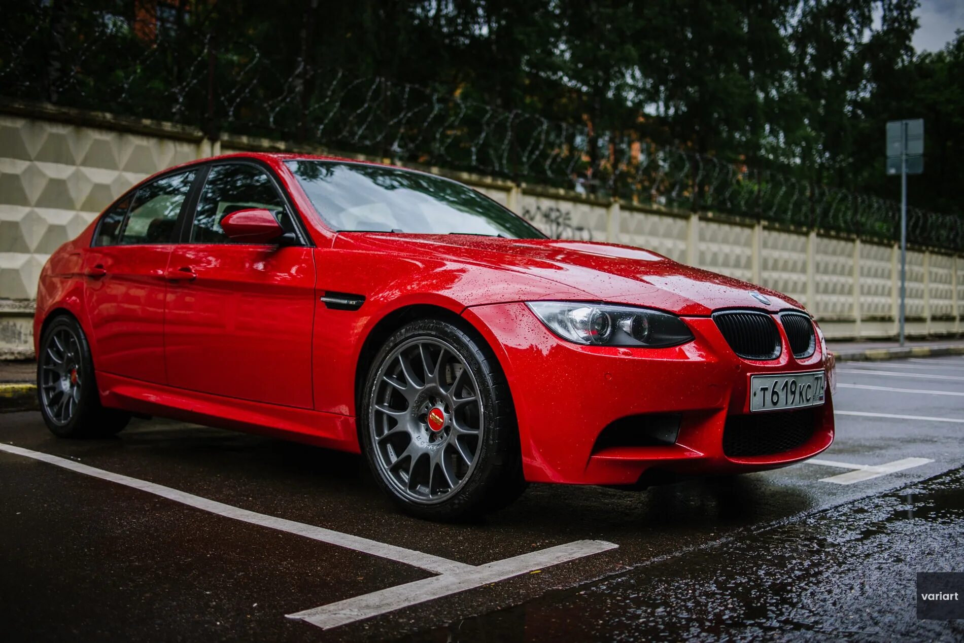 Красная бмв м5. BMW m3 e90 Red. BMW m3 e90 красная. БМВ е90 красная. БМВ е60 красная.