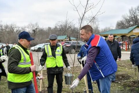 Глава принял участие в субботнике