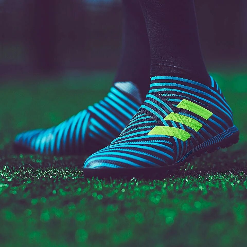 Кроссовки адидас с нитками. Adidas Nemeziz 360. Adidas Nemeziz кроссовки. Adidas 360 Agility. Adidas Nemeziz 19.