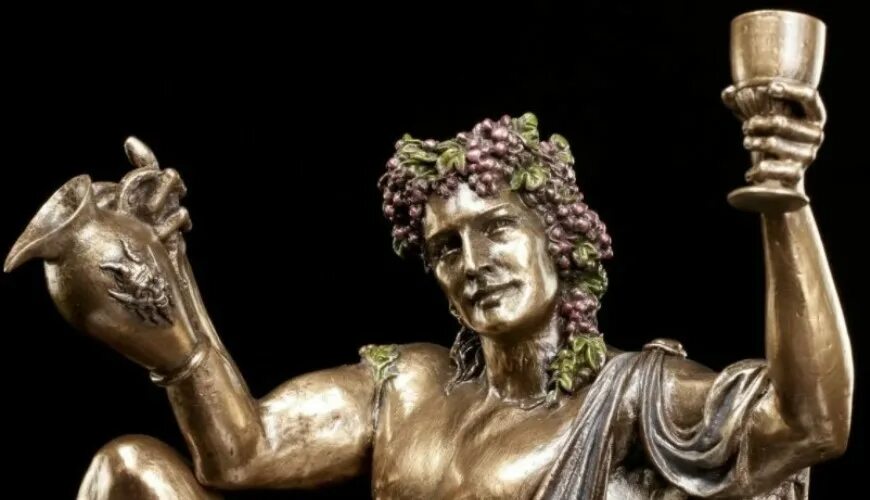 дионис бог древней греции.