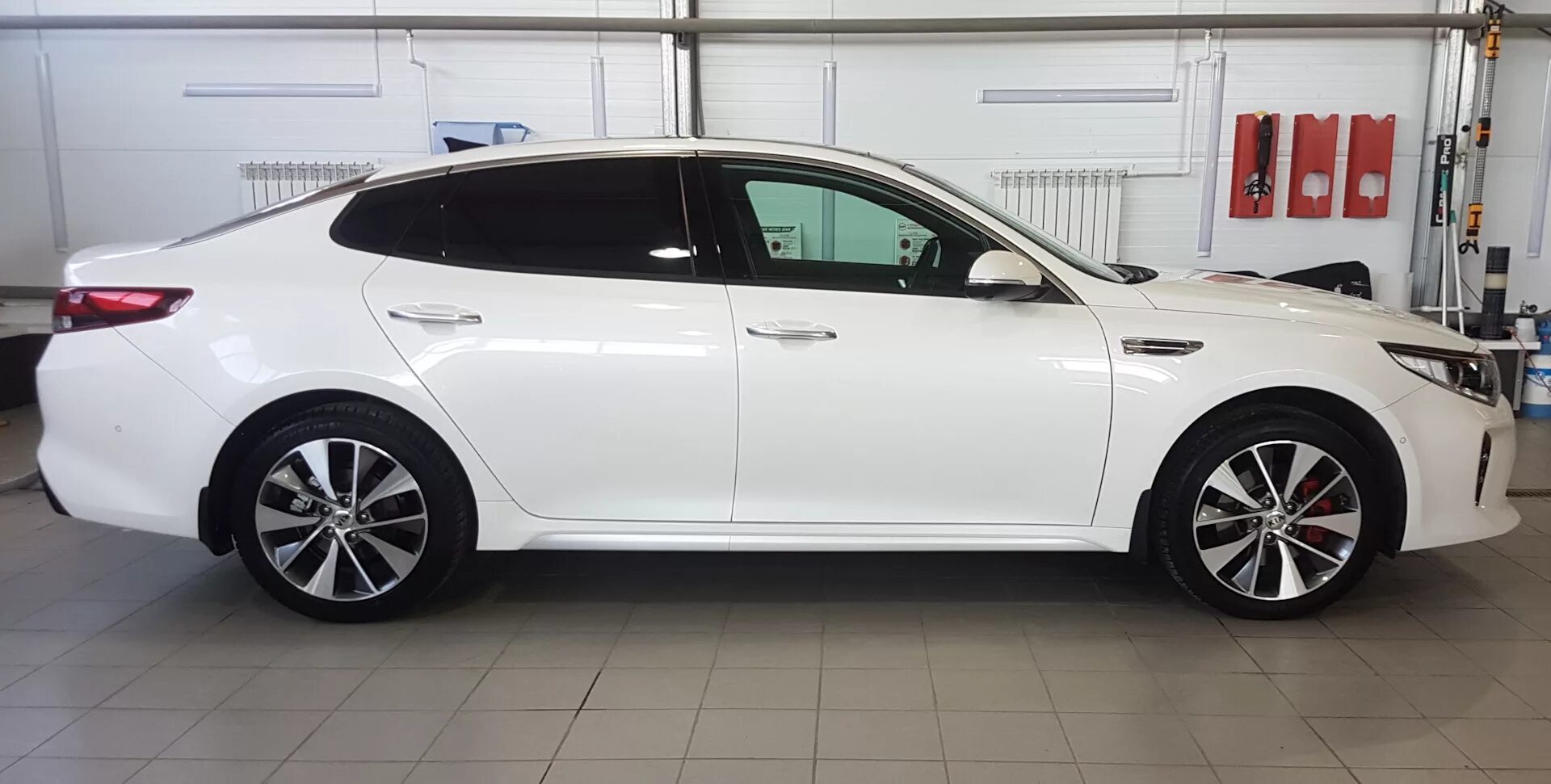 Диски оптима. Kia Optima r16. Киа Оптима r18. Киа Оптима диски r16. Kia Optima r18.