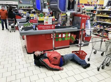 8 туристов 6 пойдут в магазин