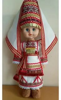 Мордовская кукла в национальном костюме