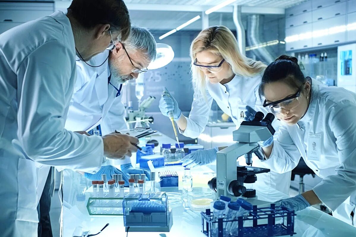 Темы для исследовательской работы по медицине. Профессия врач. Организация научно-исследовательской работы. Исследовательский проект медицина. Исследователи в лаборатории.