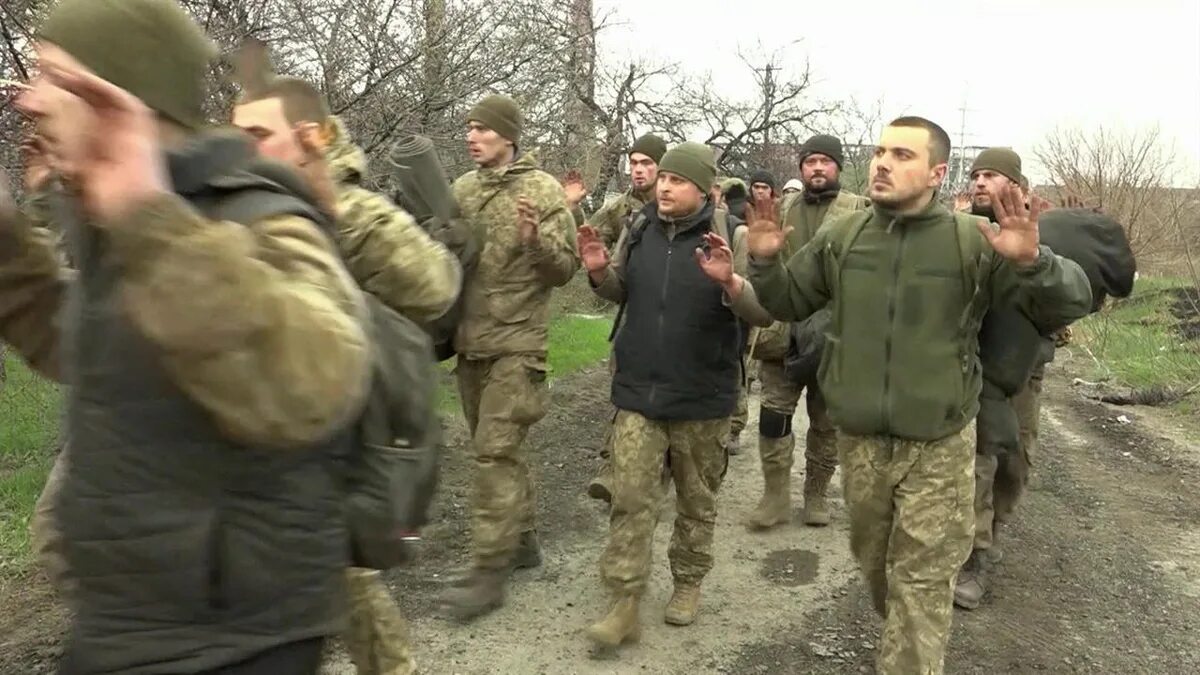 ВСУ сдались в плен в Мариуполе Азовсталь. Украинские военные сдаются в плен 2022. Украина сдалась или нет