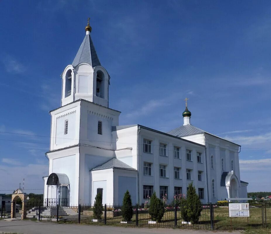 Село Троицкое Богдановичский район Церковь. Храм Святой Троицы в селе Троицкое. Церковь Троицы Живоначальной село Троицкое. Село Троицкое Богдановичский район Свердловская область. Свято троицкий храм село