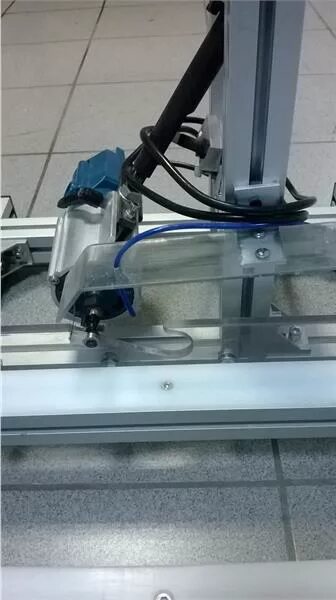 фрезер для снятия свесов brandt f10/100 k11. снятие свесов кромки. фрезер virutex fr292r. фрезер virutex fr160p. кромочный фрезер virutex fr156n.