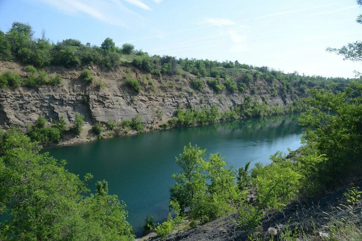 Красный сулин вода. Красный Сулин озеро каньон. Каньон красный Сулин Ростовская. Каньон город красный Сулин. Новошахтинск красный Сулин каньон.