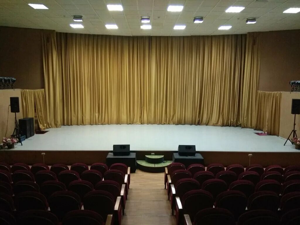 Кинотеатр раздан. Раздан чалтырь. Чалтырь кинотеатр раздан. Чалтырь ростовская ануш ресторан. Ресторан ануш чалтырь.