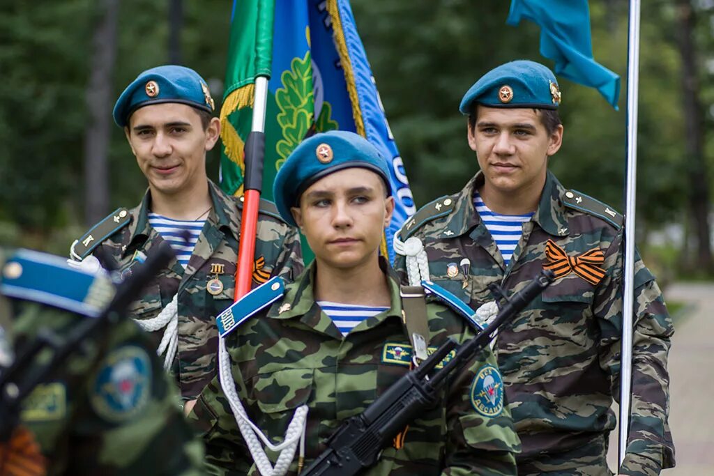 Десантники тут. Военная форма белорусской армии ВДВ. Форма десантника. Форма ВДВ. Полевая форма ВДВ.