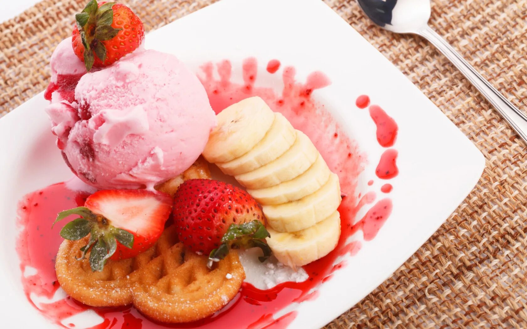 Strawberry cream 1