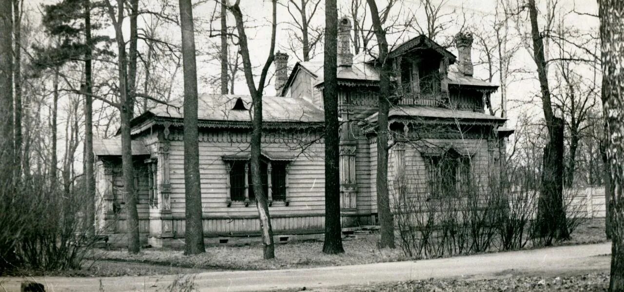 Сысольское шоссе психиатрическая больница. Фермское шоссе психиатрическая больница. Церковь Пантелеимона целителя Санкт-Петербург Фермское шоссе. Деревянная Церковь душевнобольных на Удельной СПБ. Церковь Парголово деревянная.