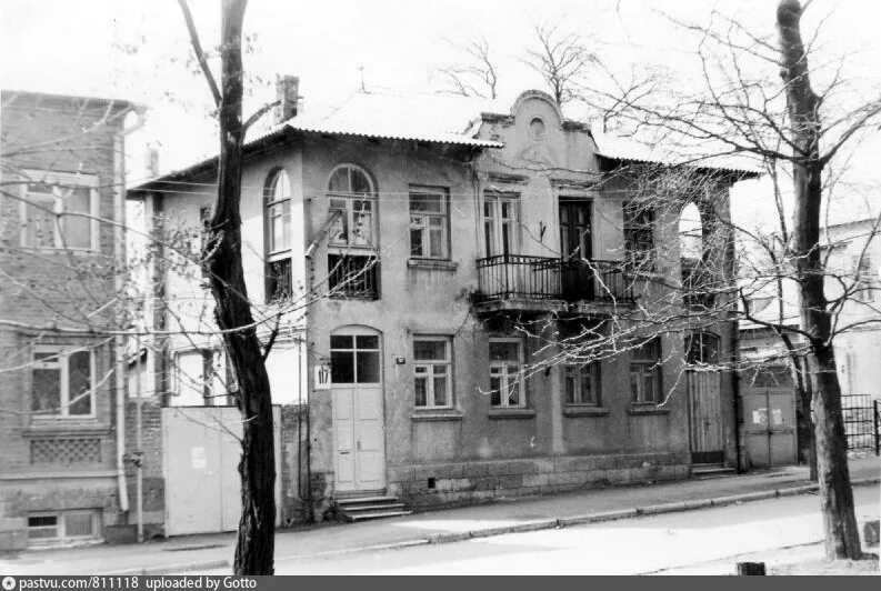Островского д 4. Михайловка переулок островского. переулок островского дом 14 москва. переулок островского киров. 7-й ростовский переулок старые дома.