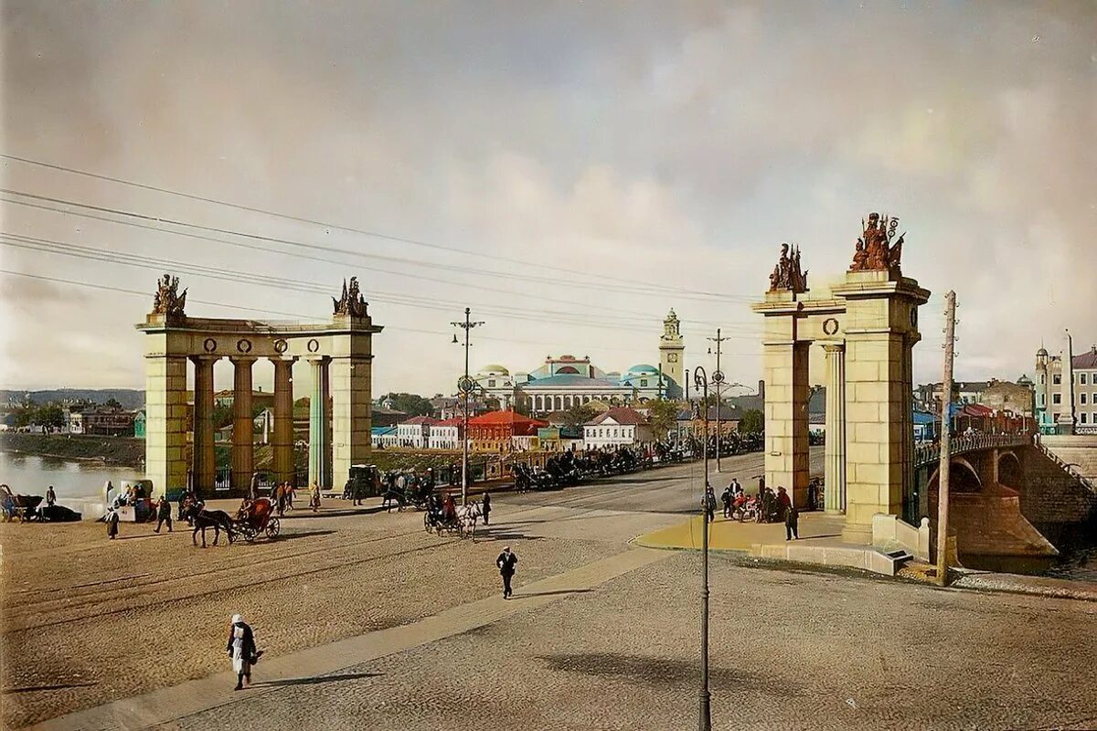 В каком городе в 30 годах