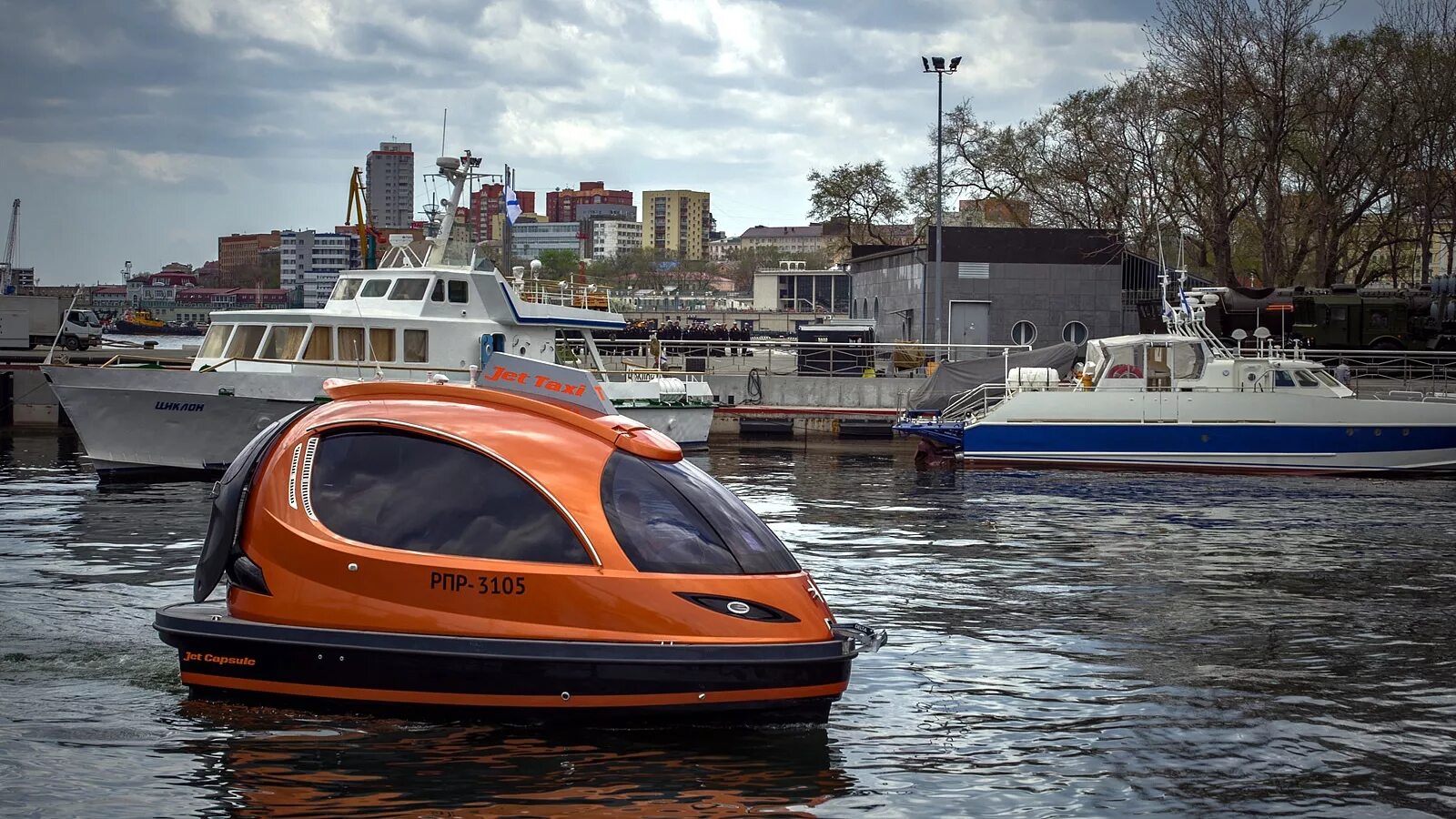 Водное такси москва. Морское такси Владивосток. Джет капсула во Владивостоке. Водное такси.