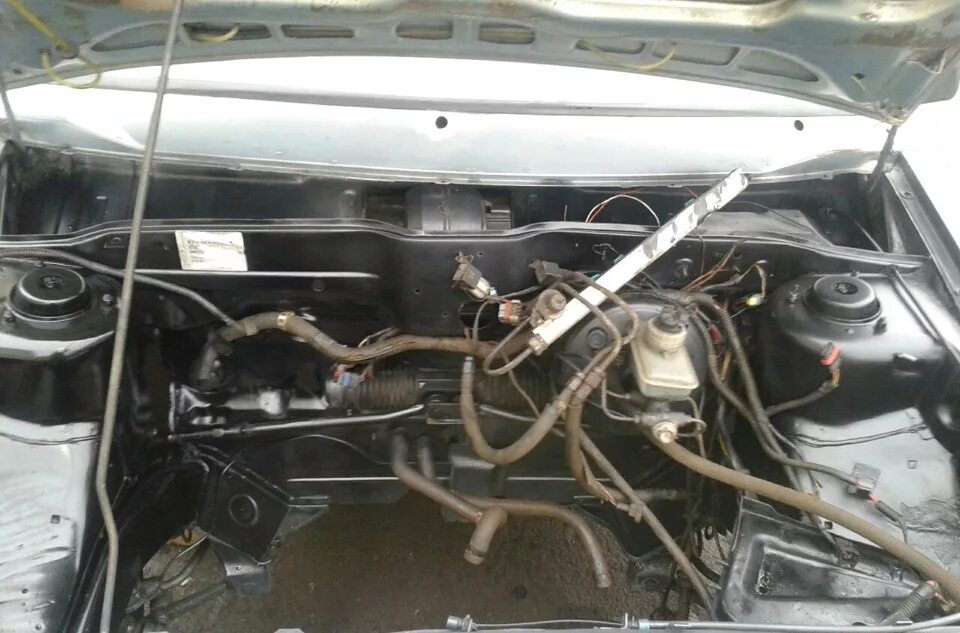 Моторный отсек Lada 21093, 0,5 л, 2001 года кузовной ремонт DRIVE2