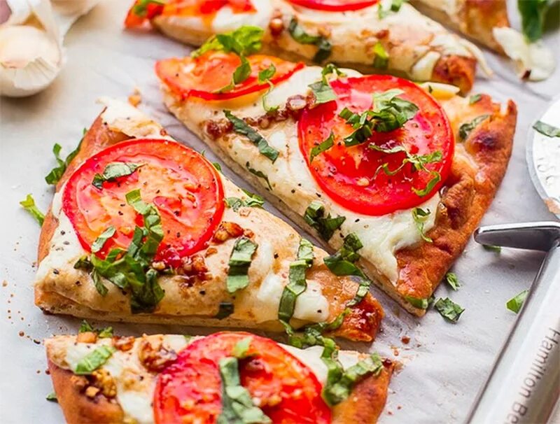 Быстрая пицца на сковороде. Блюда за 15 минут. Простая и вкусная пицца на сковороде. Быстрые блюда на скорую руку. Интересные блюда из простых продуктов.