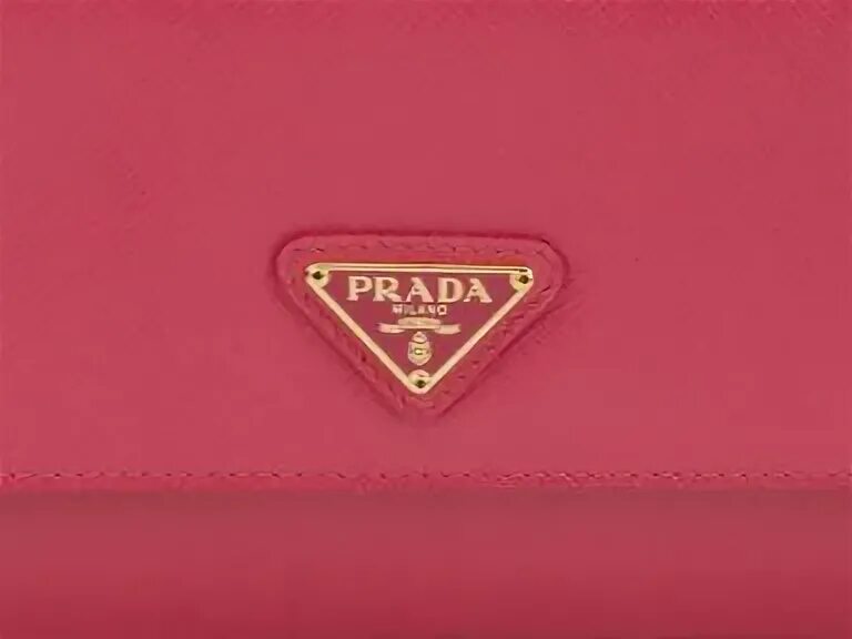Как выглядит знак prada #историябренда PRADA История всемирно известного бренда Prada началась в 1913 го