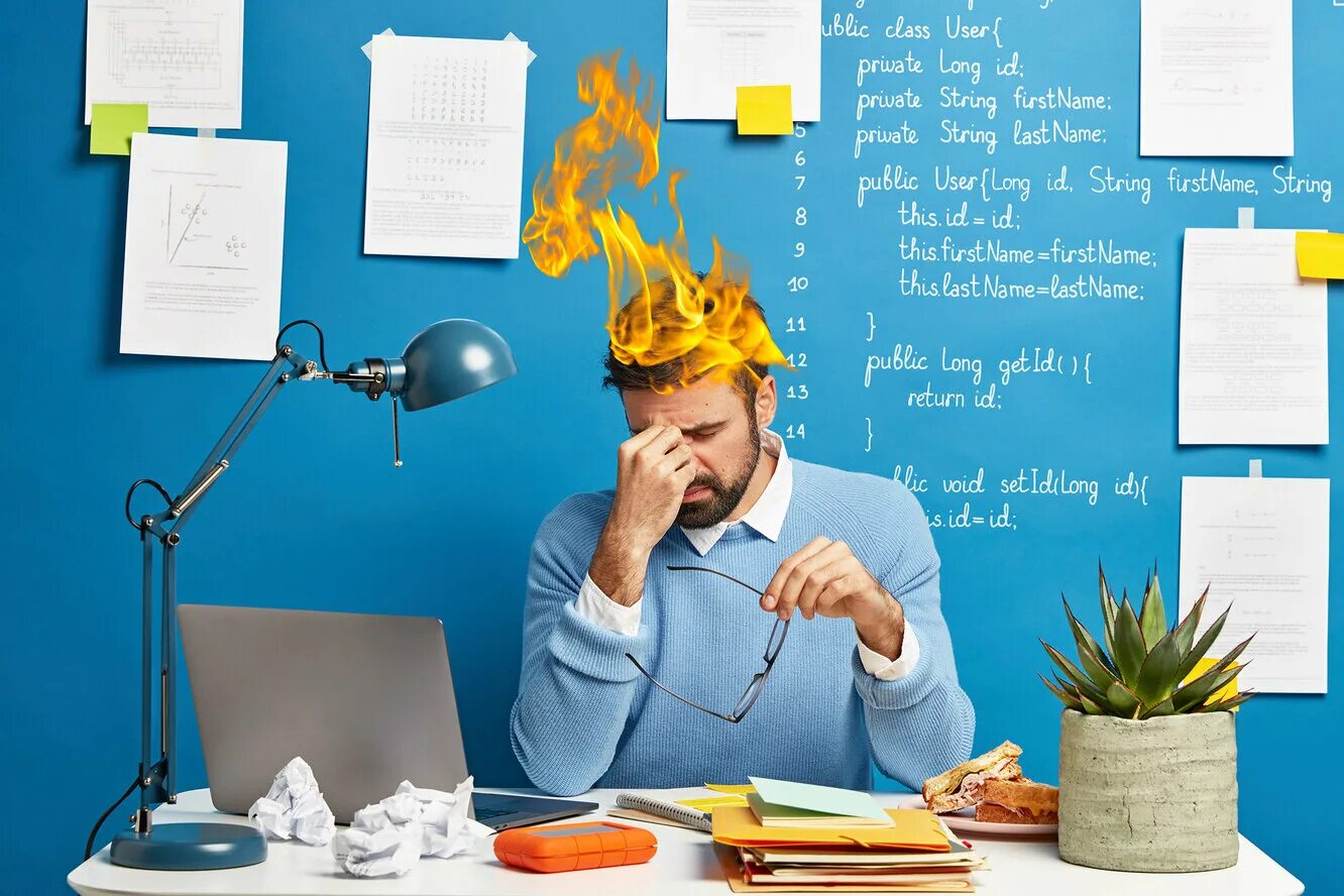 Симптомы профессионального выгорания. Уставшая девушка. Профессиональное выгорание. Эмоциональное выгорание воспитателя. Эмоциональное выгорание на работе.