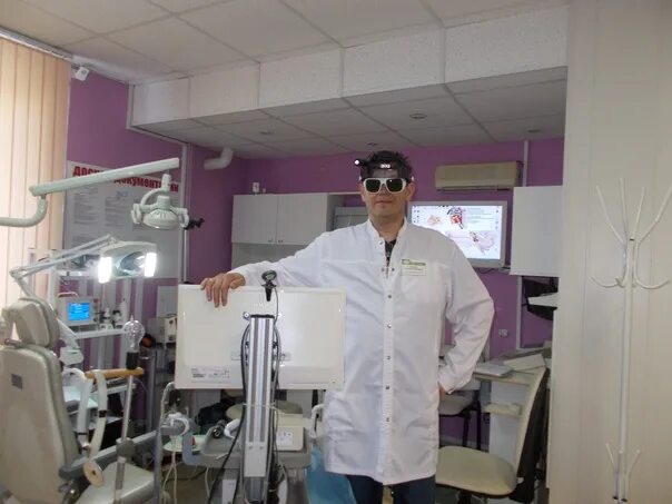 Лазерный центр врачи. Лазер клиника Псков. Клиника лазер Брянск. Клиника лазерных технологий.