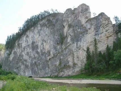 Камень на н
