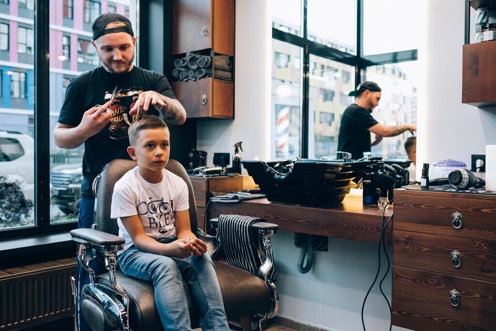 барбер стилист алина голубева. Chop chop салоны. барбершоп алиби. джек риппер барбершоп. Barbershop chop chop пятигорск.