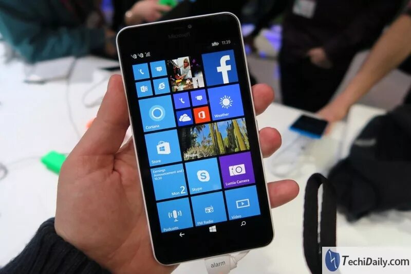Microsoft lumia 640 dual. Microsoft lumia 640 xl. смартфон виндовс люмия 640. нокиа 640 xl. телефон microsoft lumia 640 xl.