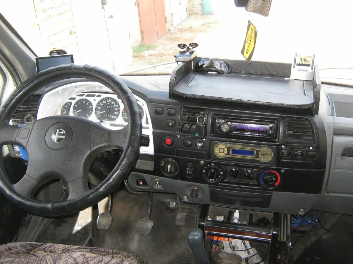 Панель на газель 3302. Торпедо газ 3302. Накидка на торпеду газель 3302. Панель на газель 3302. Панель приборов торпедо на газель 3302.