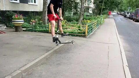 Вип на трюковом самокате