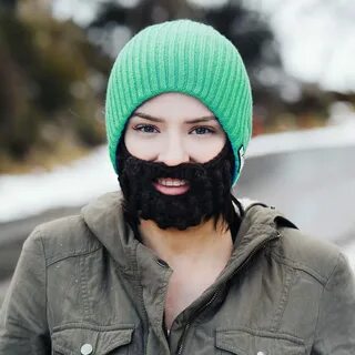 Шапка с усами