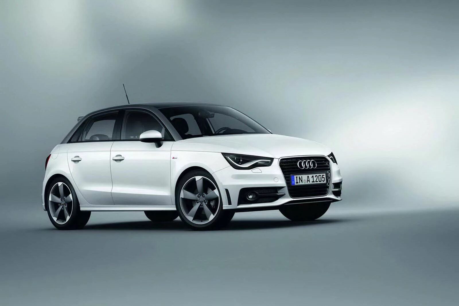 Audi a1 sportback. ауди а1 первое поколение. Audi a1 sportback 2012. Audi a1 sportback. а1 2012.