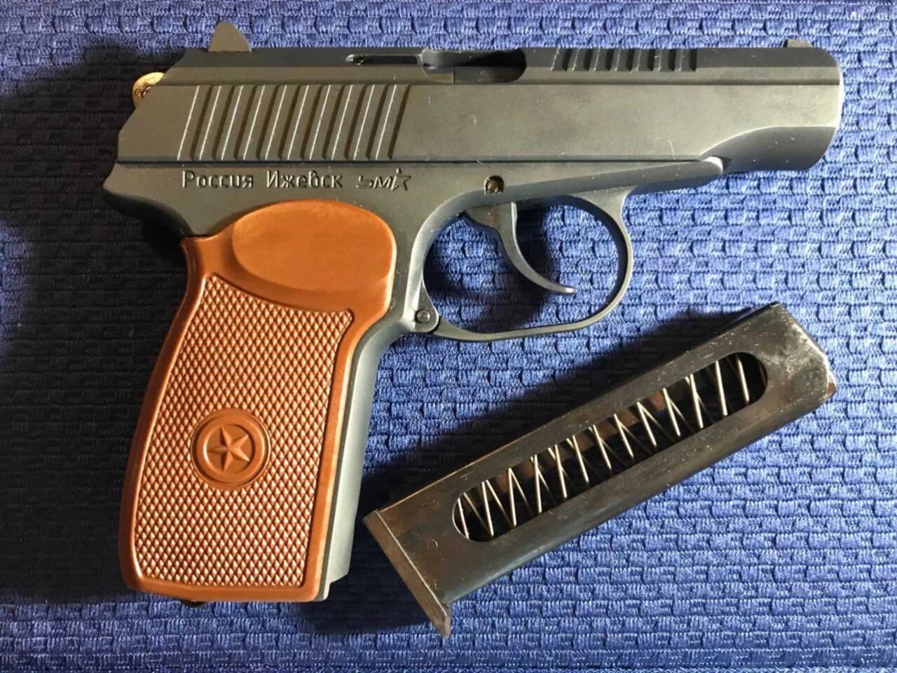 Травмат пм 17т. Пм-17т. Пистолет ооп п-м17т, 9 мм р. Пм-17т. Пмт 17т.