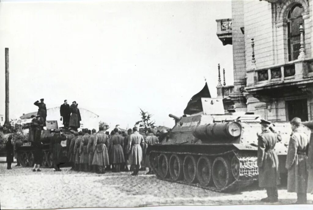 Танковая колонна революционная монголия. Танковая колонна куйбышевский железнодорожник. Танковая колонна комсомолец забайкалья. Как называлась танковая колонна построенная на средства. Танк тамбовский колхозник передача танков.