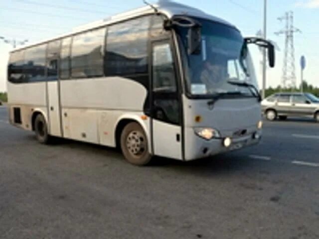 Нижнекамск расписание автобусов нижнекамск камские поляны. Автобус челны чистополь. Чистополь казань автобус мерседес. Расписание автобусов чистополь набережные челны. Расписание автобусов набережные челны казань.