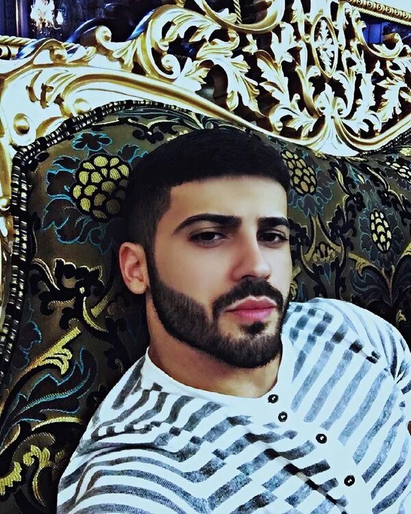 Молодые парни на час. Пассивы баку. Лгбт чурки. Давид оглы. Система scr bmw.