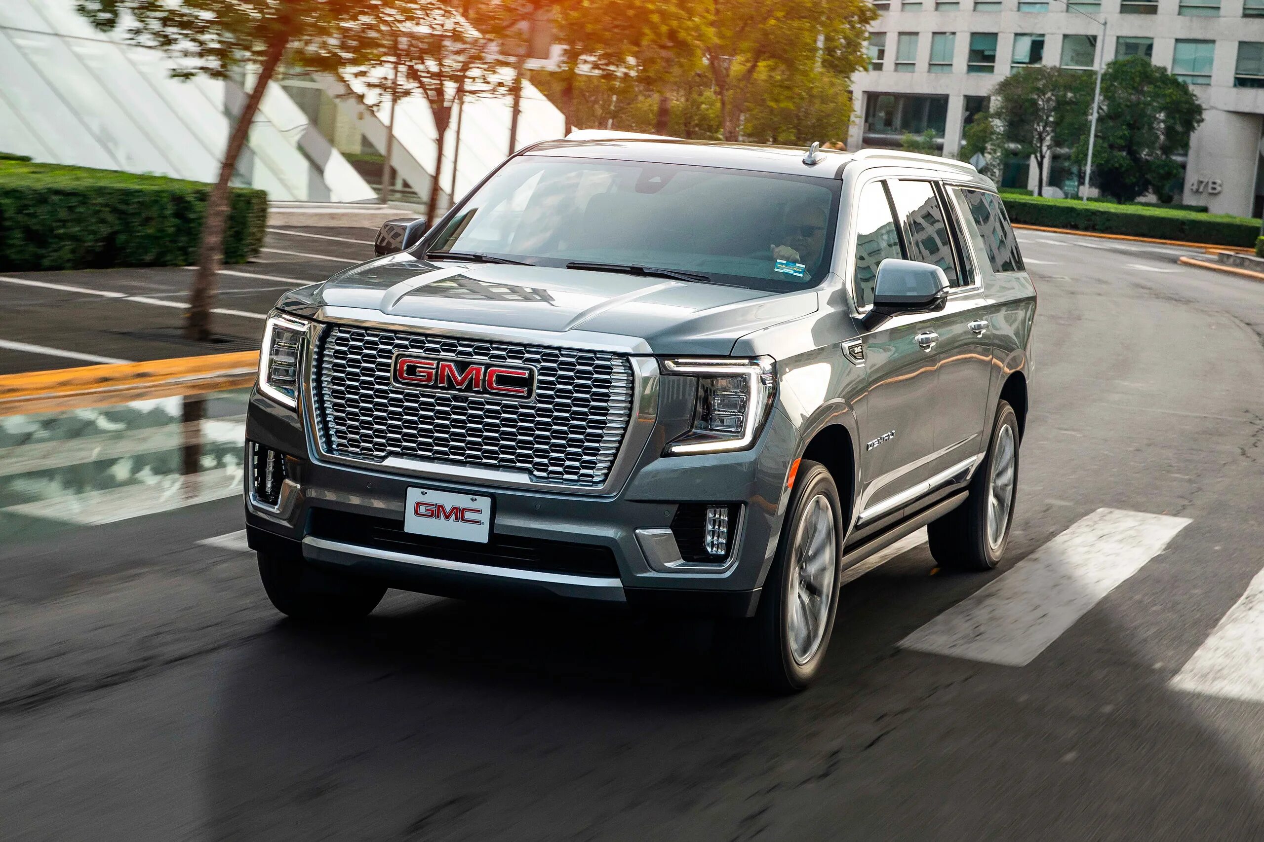 Американский рынок автомобилей. GMC Yukon Denali 2022. GMC Yukon 2024. GMC Yukon Denali XL 2021. Escalade lc300.