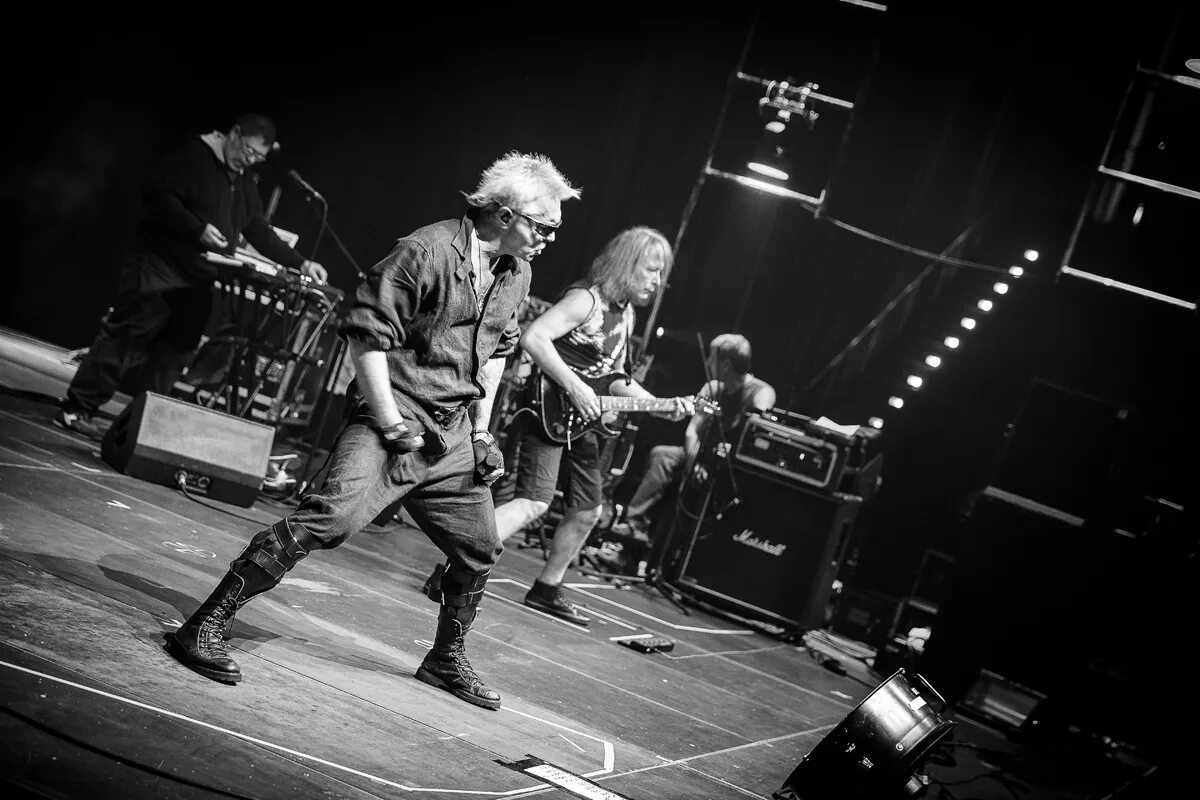 группа алиса кинчев 2003. рок группа алиса кинчев. алиса кинчев 2019. алиса рок-группа. включи группа алиса песня.