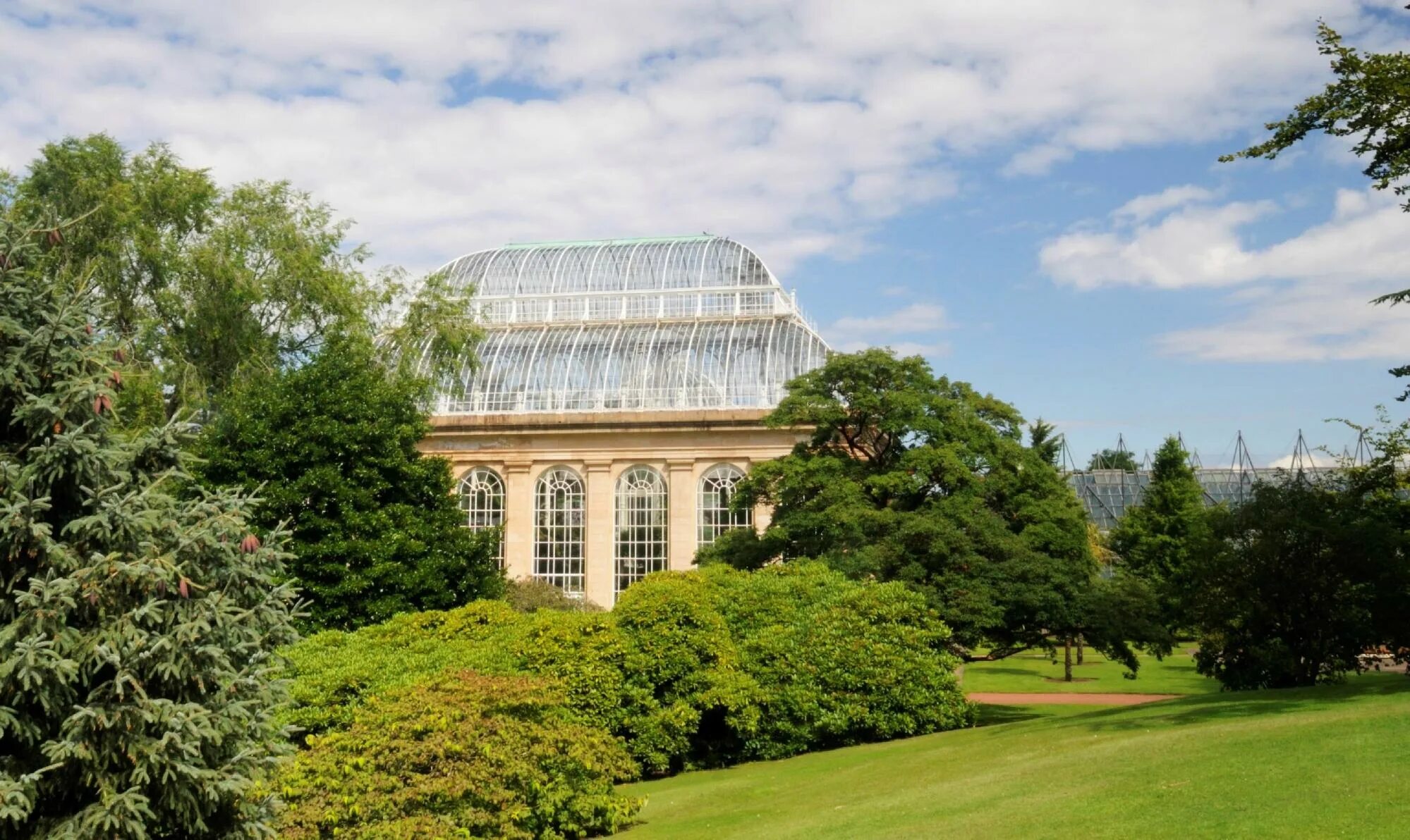 Королевский ботанический сад (royal botanic garden). Ботанический сад кью в лондоне. Эдинбург) шотландия. Ботанический сад эдинбурга. Королевский ботанический сад в шотландии.