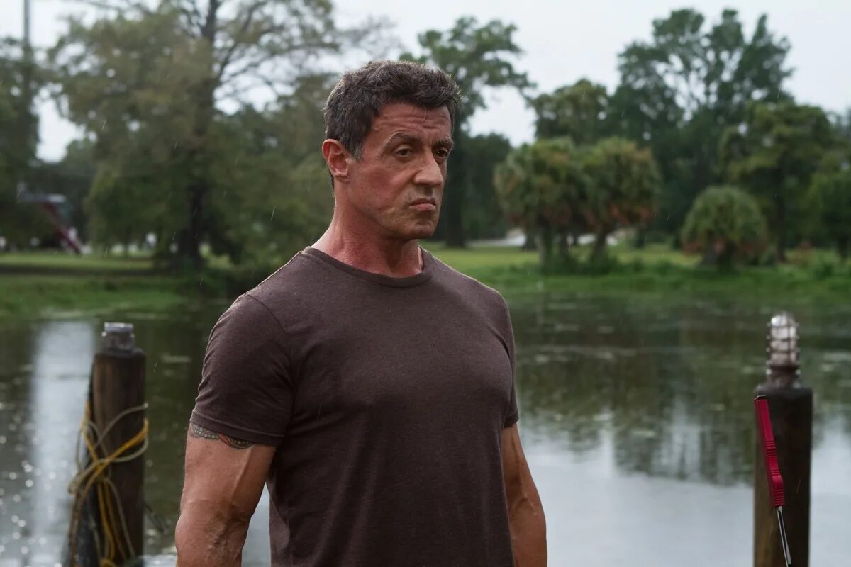 Неудержимый 10 читать полностью. Сильвестр сталлоне неудержимые. Джейсон момоа. Сильвестр сталлоне неудержимые. Крутые фильмы.