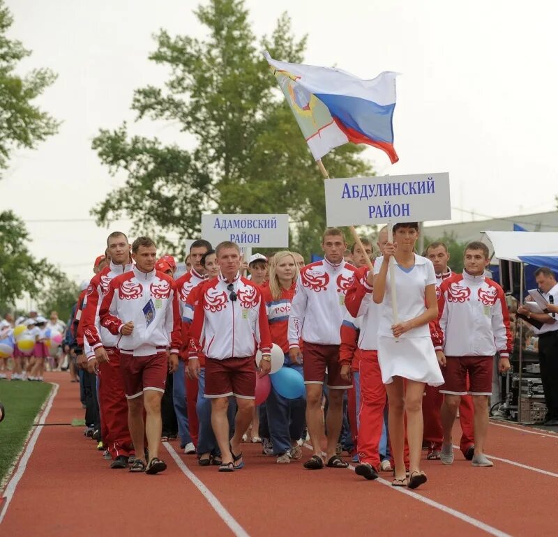 Золотой колос оренбуржья. «Золотой Колос Оренбуржья» подъем флага. Золотой Колос Оренбуржья 2006 год Бугуруслан. «Золотой Колос Оренбуржья» вынос флага.