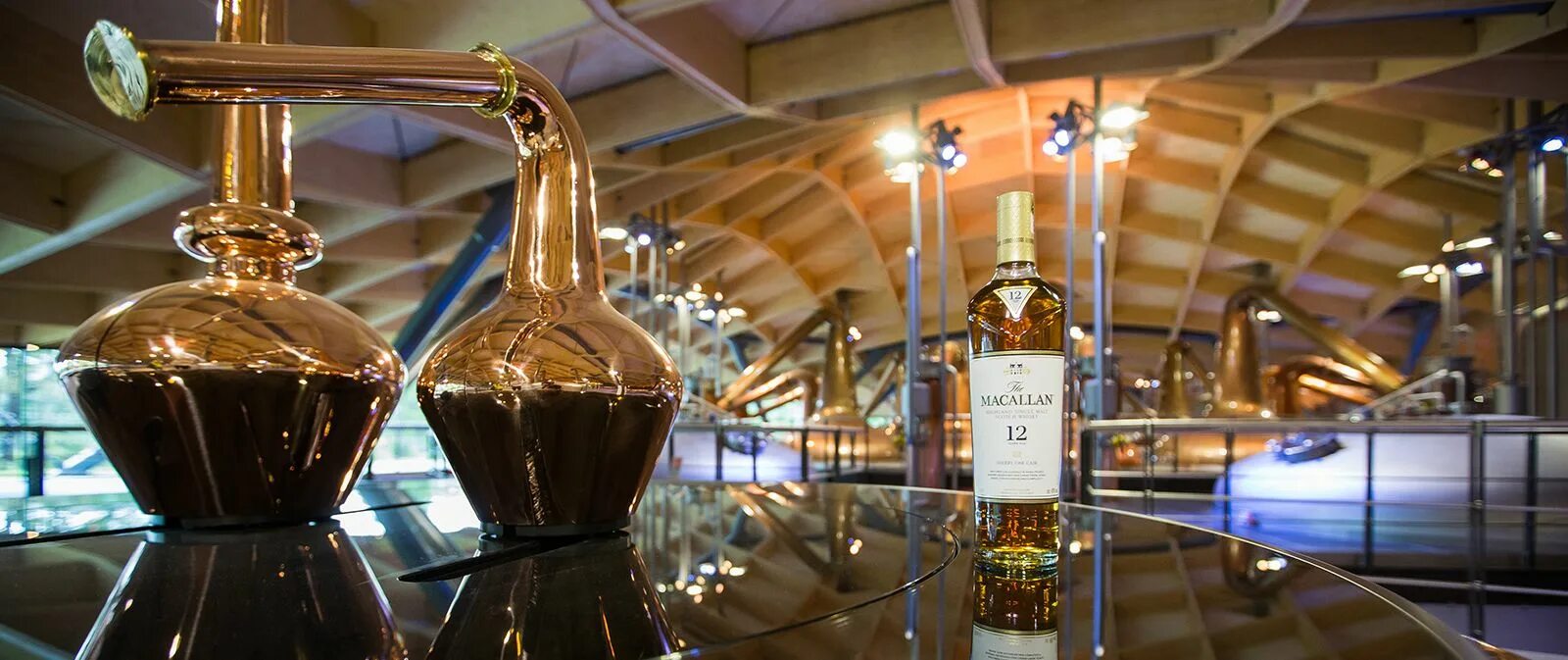 Macallan Distillery. Macallan дистиллерия. Macallan виски Винокурня. Macallan Whisky Scotland Distillery. Дистиллят виски