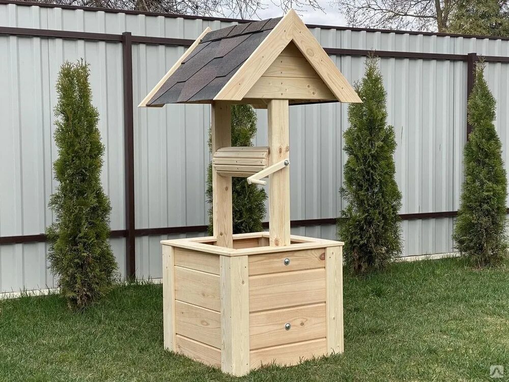 Декоративные колодцы для дачи. Декоративный колодец. Декоративные колодцы для дачи. Колодец садовый декоративный. Деревянный колодец декоративный.