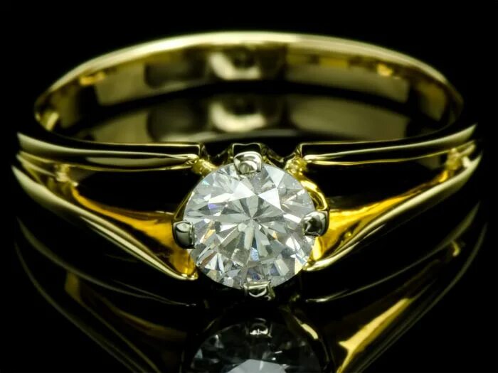Бриллианты купить карат. Золотое кольцо с бриллиантом в 1 карат. Кольцо золотое каратов. Мужское кольцо с бриллиантом 1 карат. Золотой перстень с бриллиантом.