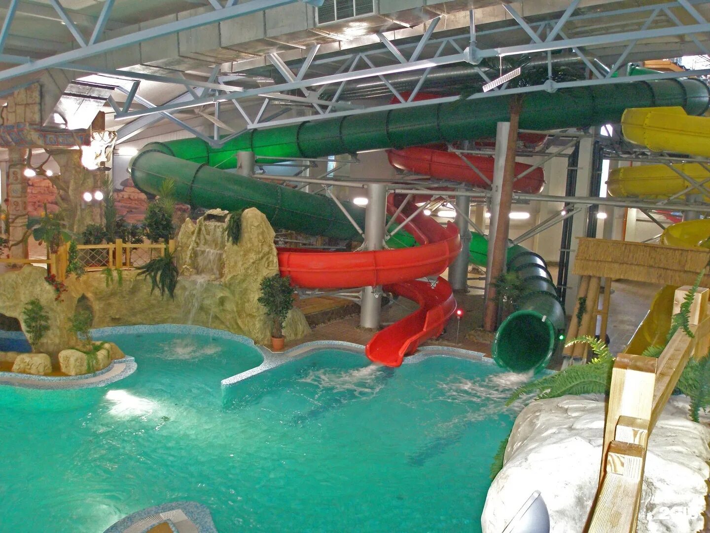 Три океана курск аквапарк. Аквапарк чудо остров курск. Чудо остров курск горки. Курск аквапарк чудо. Три океана курск аквапарк.