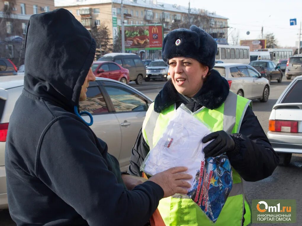 Телефон гаи омск. ДПС Омск. Гостик ГАИ Омск. Маруда Омск ГАИ. Остановка ГИБДД Омск.