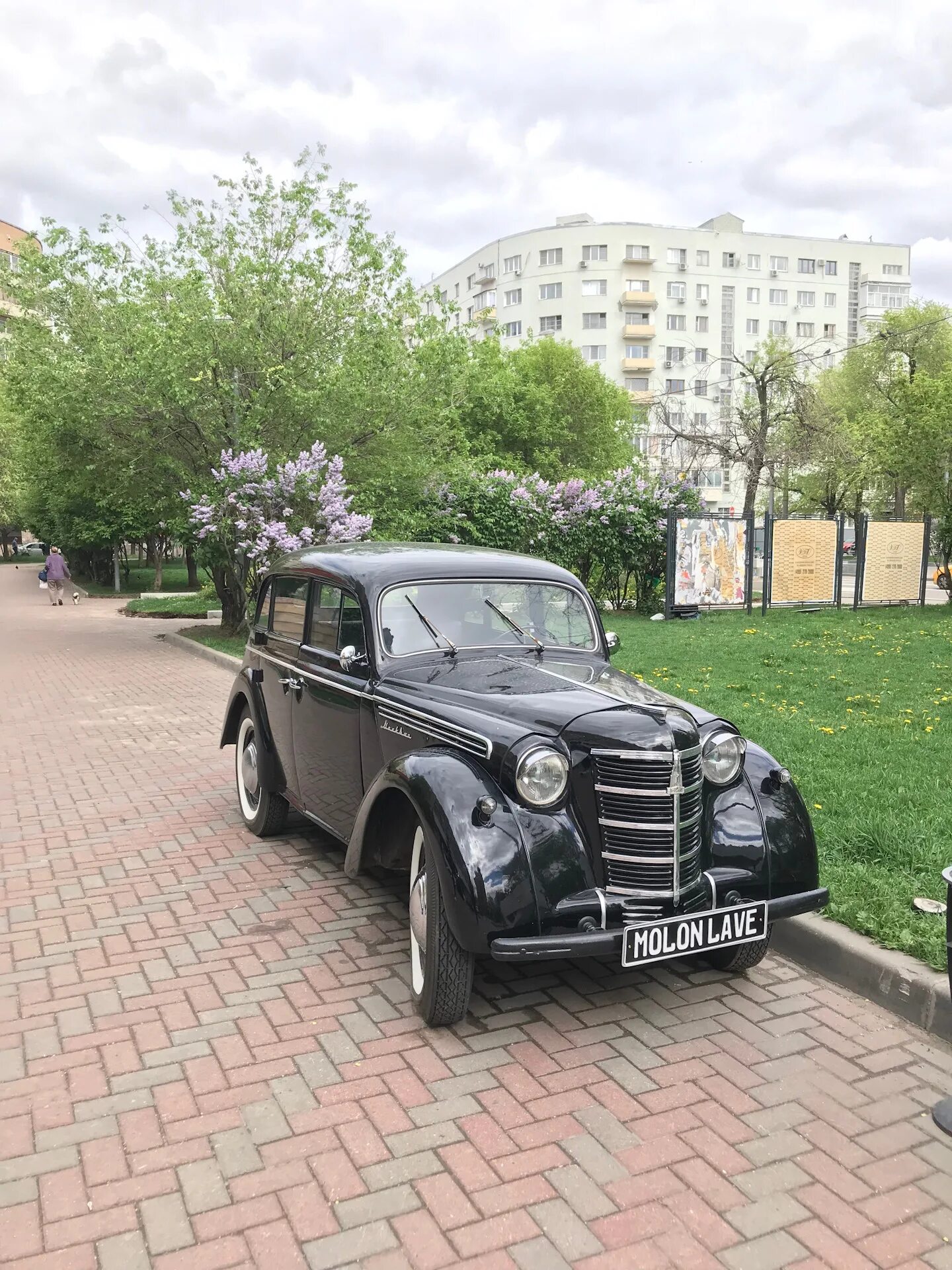 Победа и Москвич-401. Автомобиль Москвич 401. Москвич 401 в московских дворах. ГАЗ м20 или Москвич 401. Машины б московская области